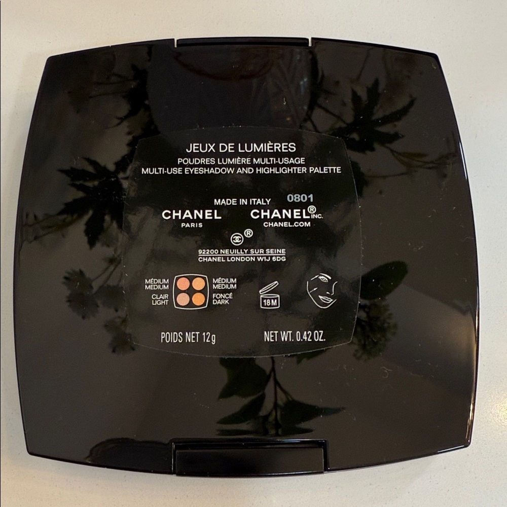 CHANEL Jeux de Lumières Multi-Use Eyeshadow Palette New In Box - Picture 3 of 3